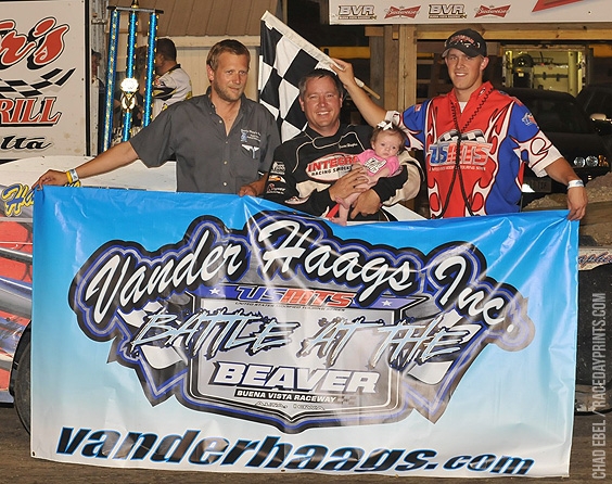 Hughes victorious in Vander Haag's Battle at The Beaver